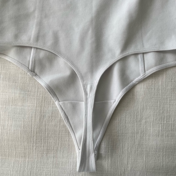 Abercrombie Sweetheart bodysuit - Picture 10 of 10